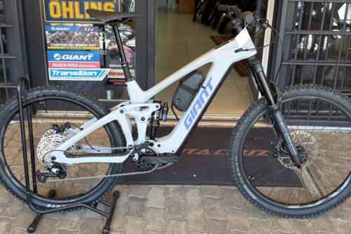 Giant Reign E+2